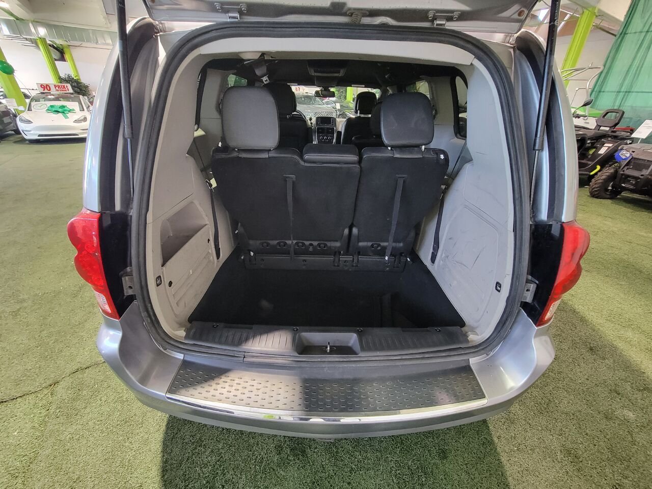 2019 Dodge Grand Caravan Silver  - photo #13
