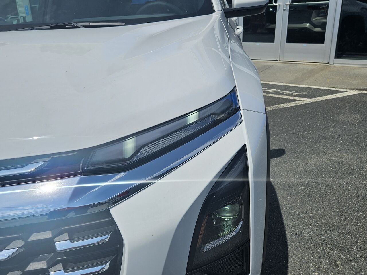 2027 Chevrolet Equinox LT 4 portes à transmission intégrale avec 2LT Summit White Thetford Mines - photo #6