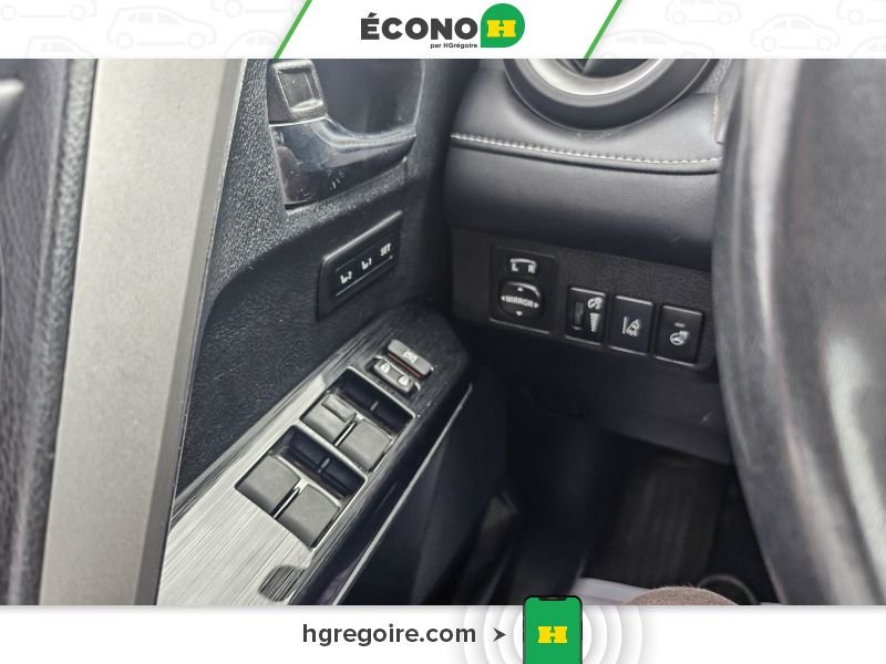 2018 Toyota Rav 4 Grey Saint-Eustache - photo #14