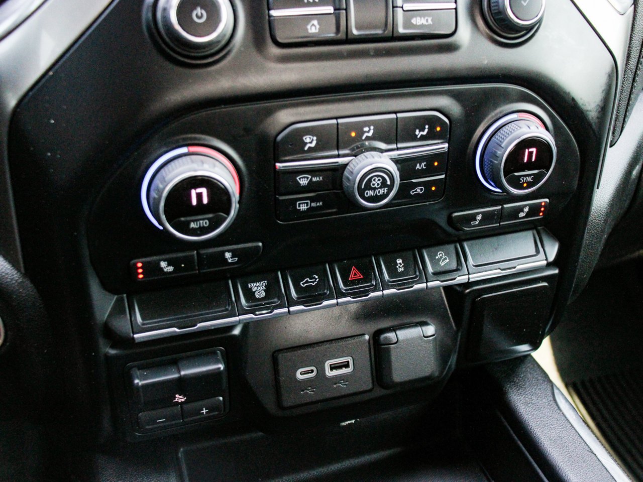 2022 Chevrolet Silverado 2500HD 4WD Crew Cab 159 LT Blue Sherwood Park - photo #23