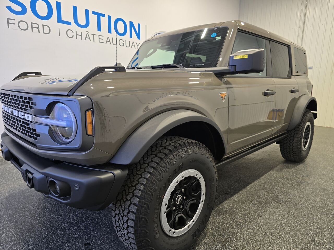 Ford Bronco BADLANDS 4 PORTES 4X4 2026 Gris marais Châteauguay - photo #0
