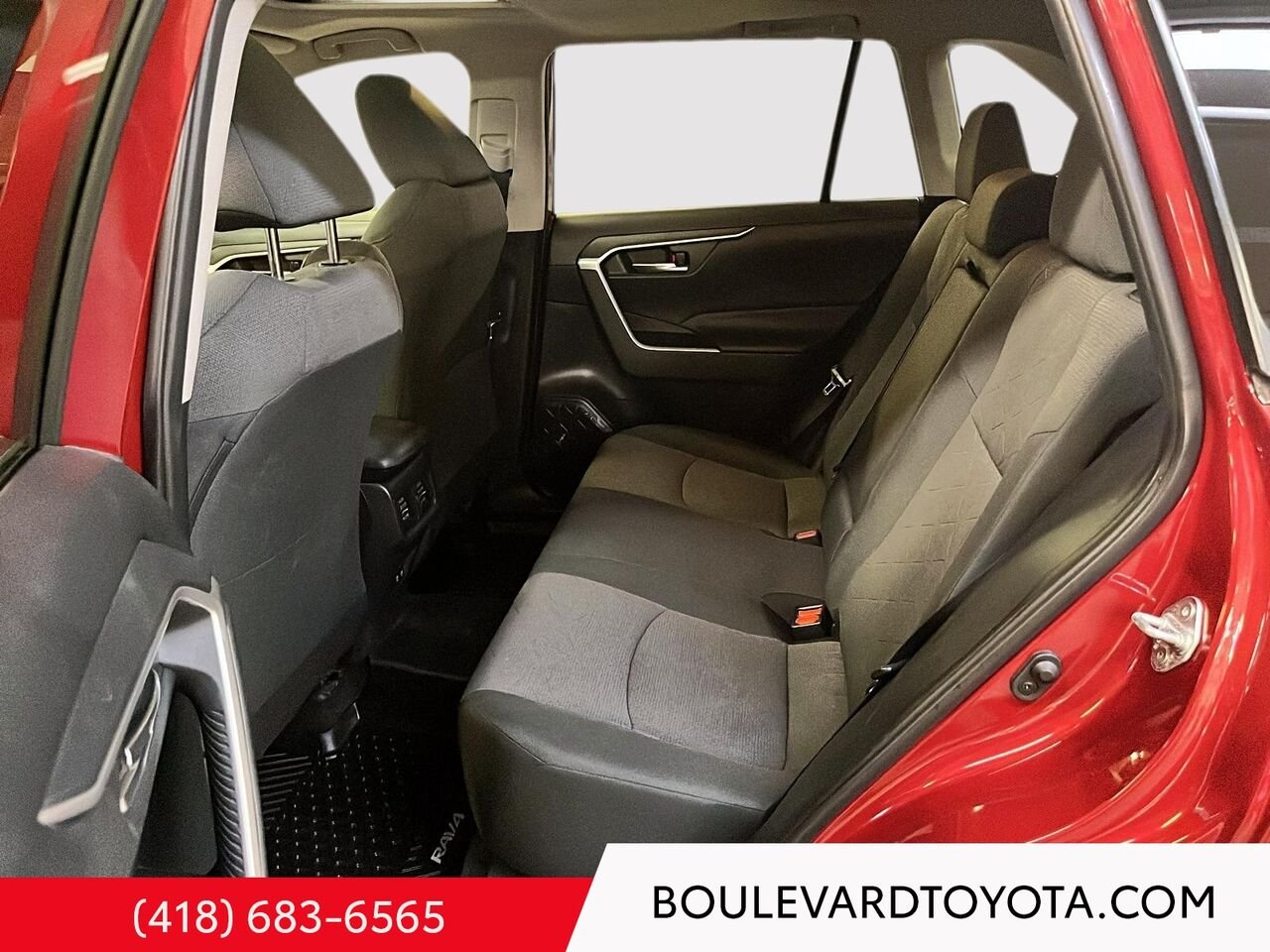 2019 Toyota RAV4 100196A-94 | XLE Red Québec - photo #19