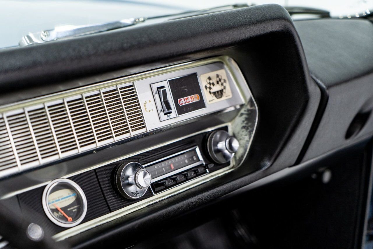 1966 Oldsmobile 442 PRIX EN USD | Matching# 400cu.in. 4-Speed Blue Montreal - photo #11