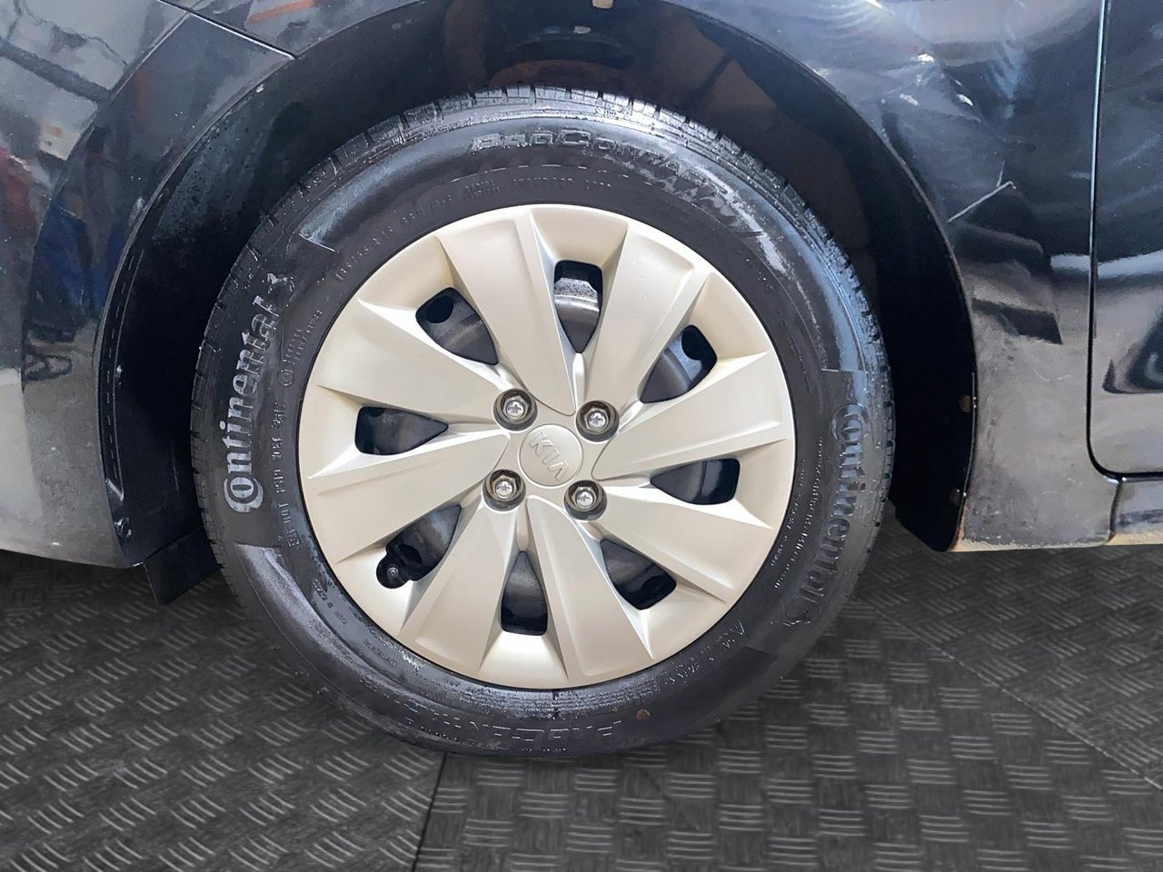 Kia Rio 5-door NIV 3KPA25AB6JE039972 2018 Noir Chicoutimi - photo #6