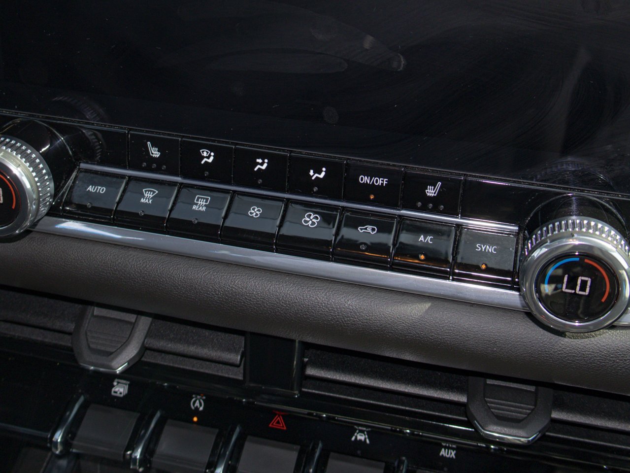 2024 GMC Canyon 4WD Crew Cab Elevation Black Sherwood Park - photo #26