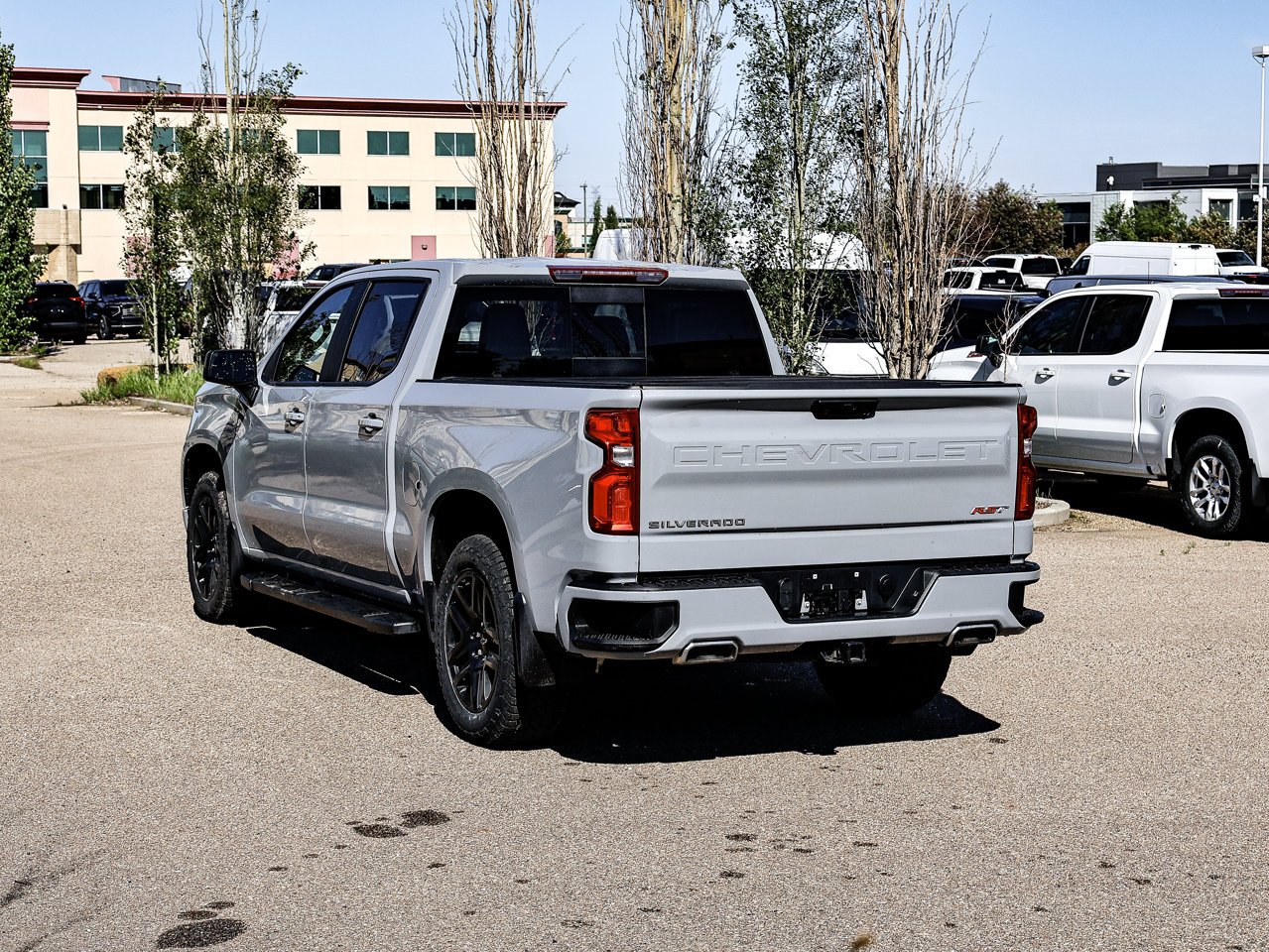 2024 Chevrolet Silverado 1500 4WD Crew Cab 147 RST Grey Sherwood Park - photo #10