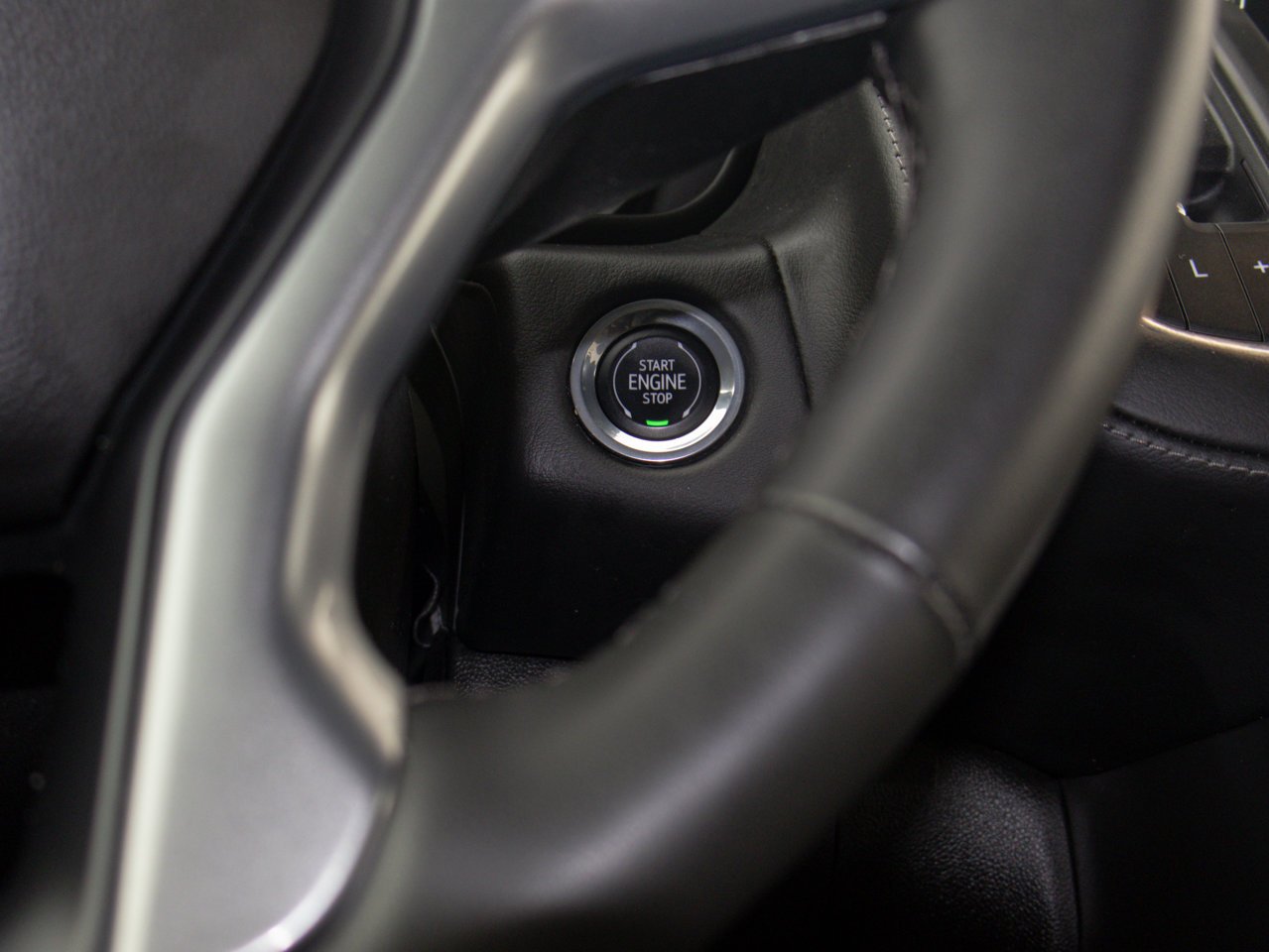 2023 Chevrolet Suburban 4WD 4dr LT Black Sherwood Park - photo #27