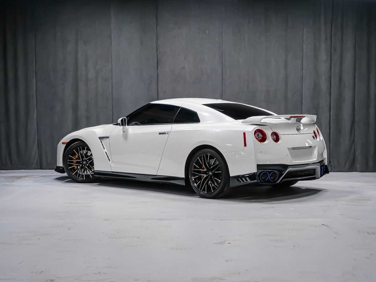 Nissan GT-R PREMIUM 2023 Blanc Montréal - photo #4
