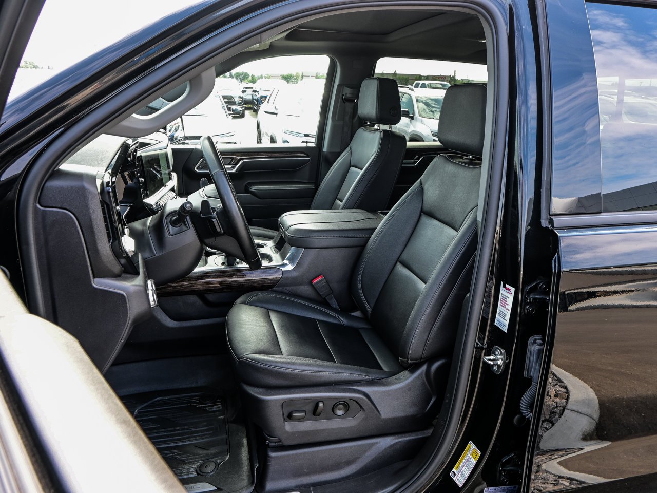2024 GMC Sierra 1500 4WD Crew Cab 147 Elevation Black Sherwood Park - photo #16