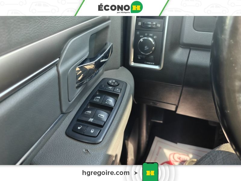 2020 Ram 1500 Grey Laval - photo #15