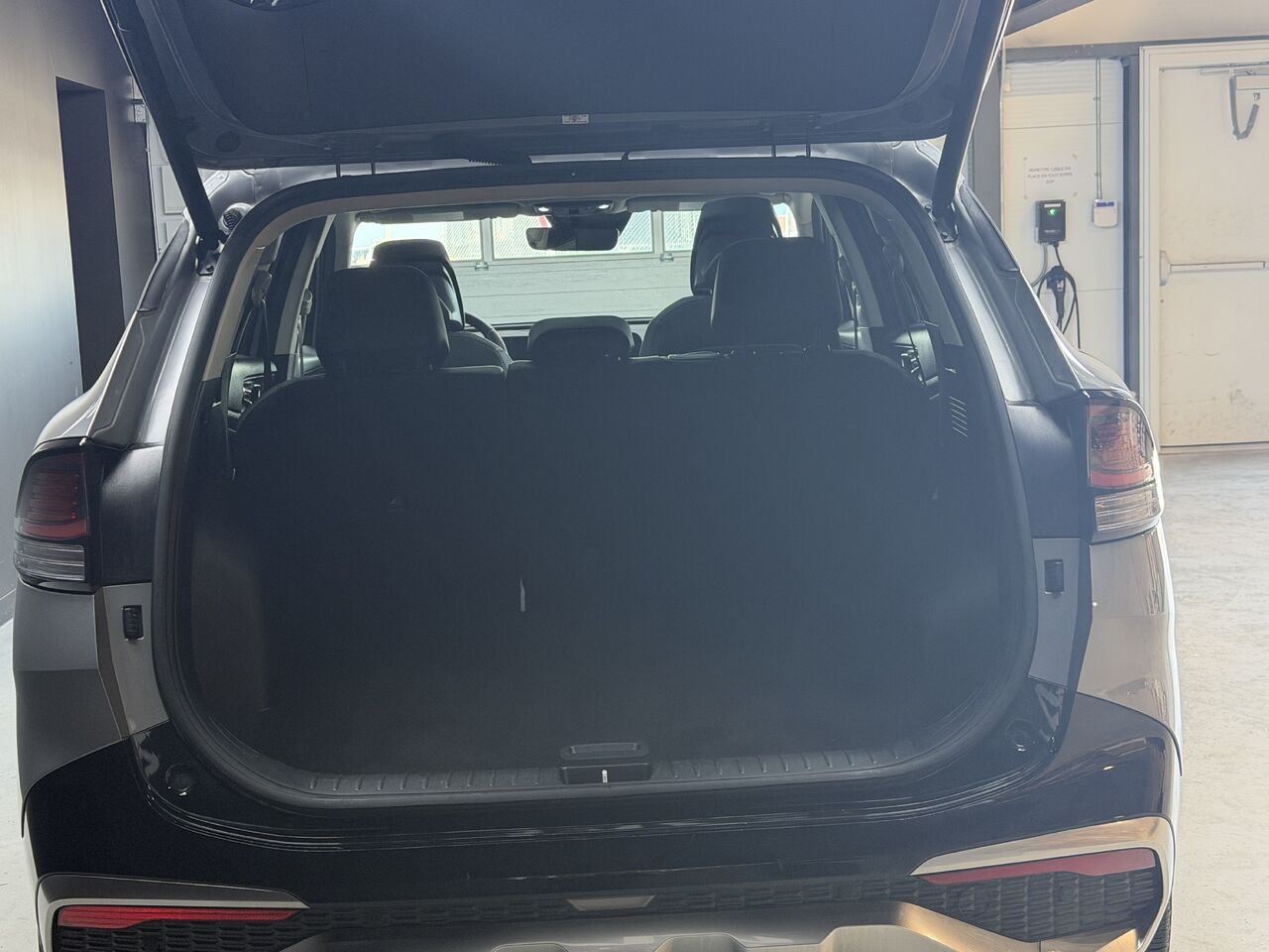 2024 Kia Sportage Grey Blainville - photo #12
