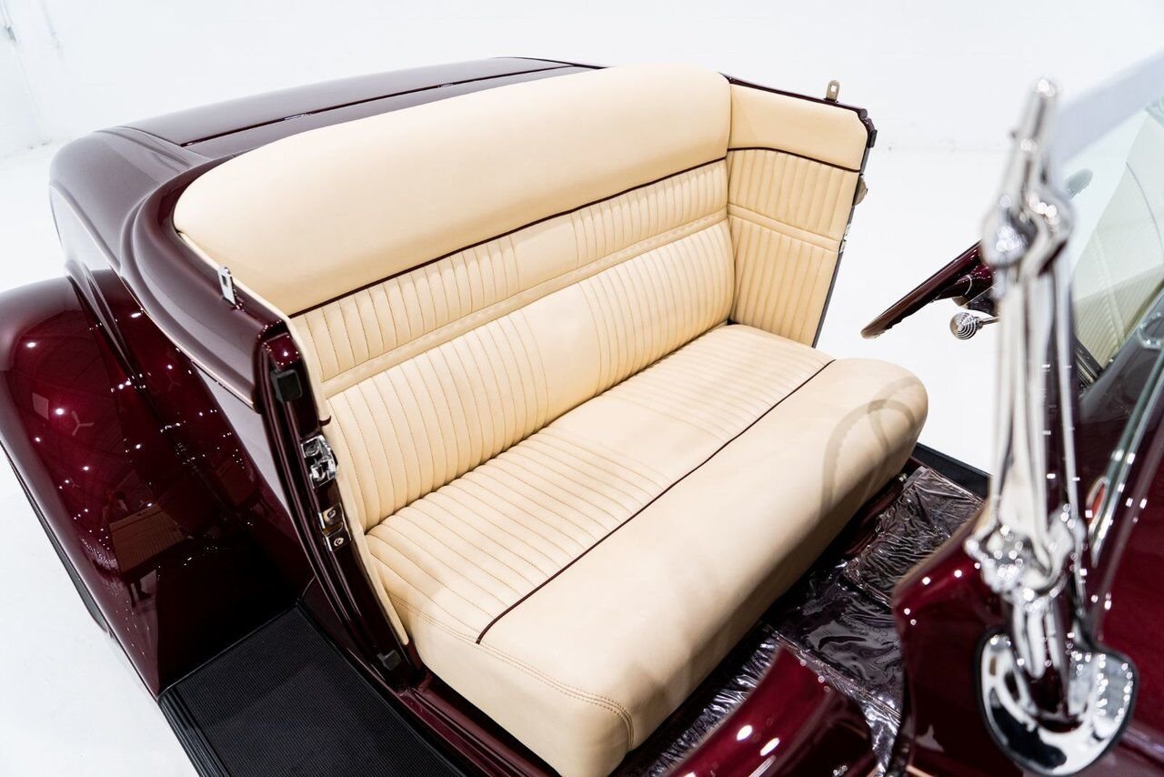 1932 Ford Highboy Lobeck creation spectacular presentation **PRICE IN USD** Red Montreal - photo #13