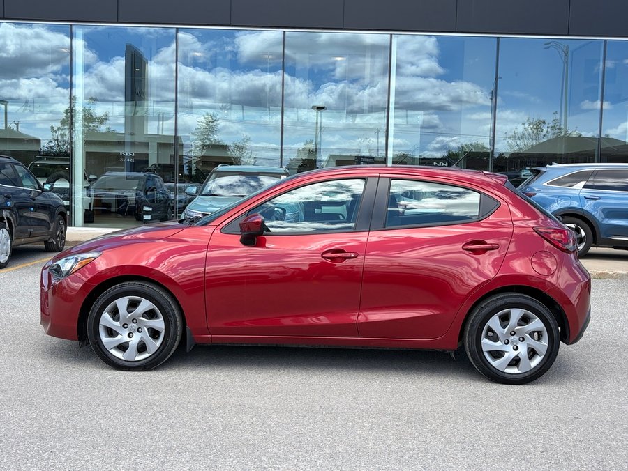 2020 Toyota Yaris 2020 Red