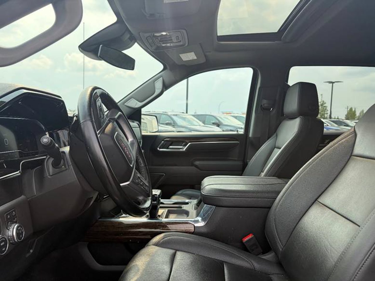 2024 GMC Sierra 1500 4WD Crew Cab 147 Elevation Black Sherwood Park - photo #5