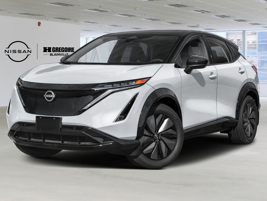 2026 Nissan ARIYA 2026 Everest White Pearl Tricoat/Black Diamond Pearl