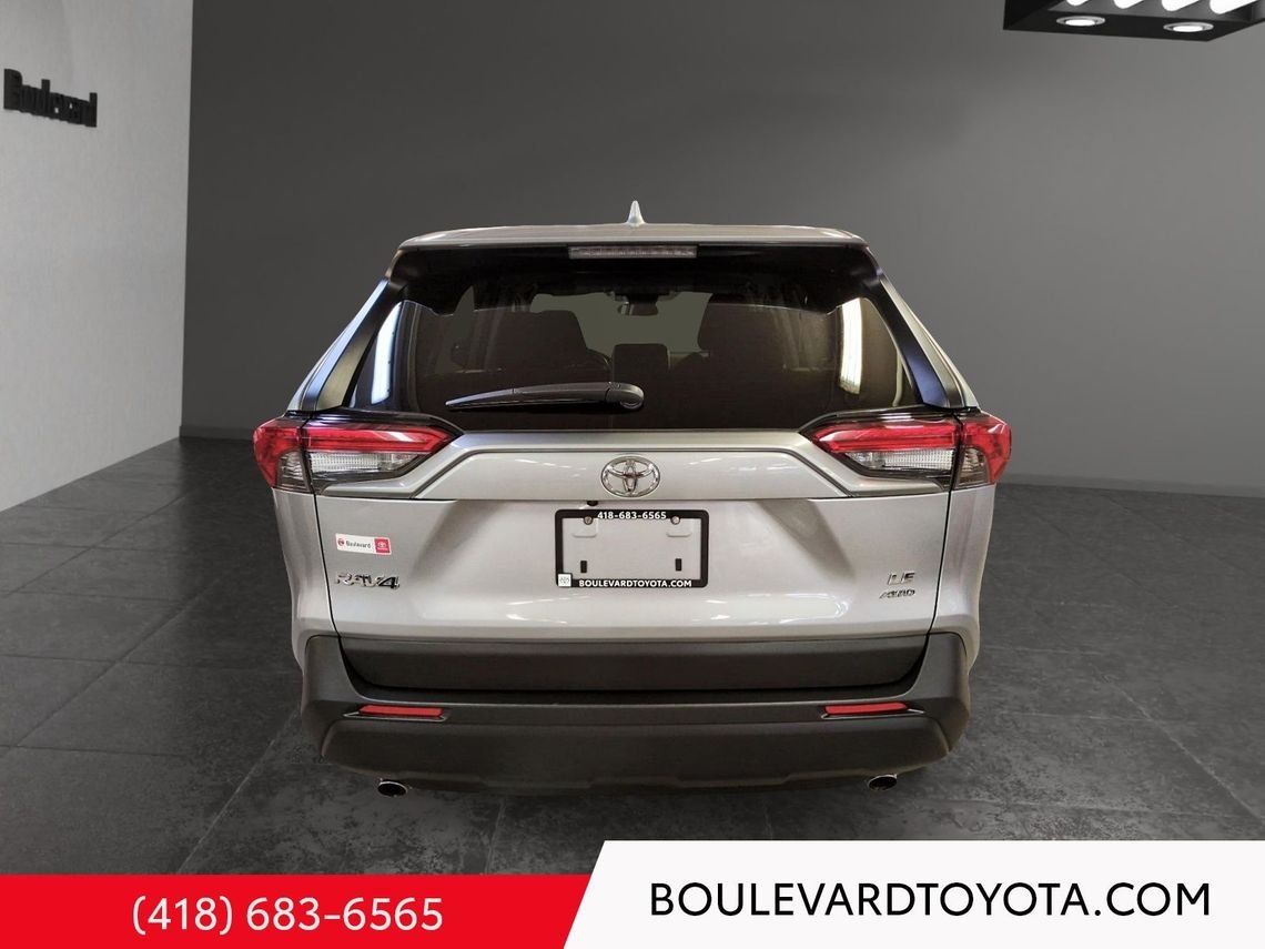 Toyota RAV4 531712-119 | LE, AWD 2024 Ciel argent métallisé Québec - photo #9
