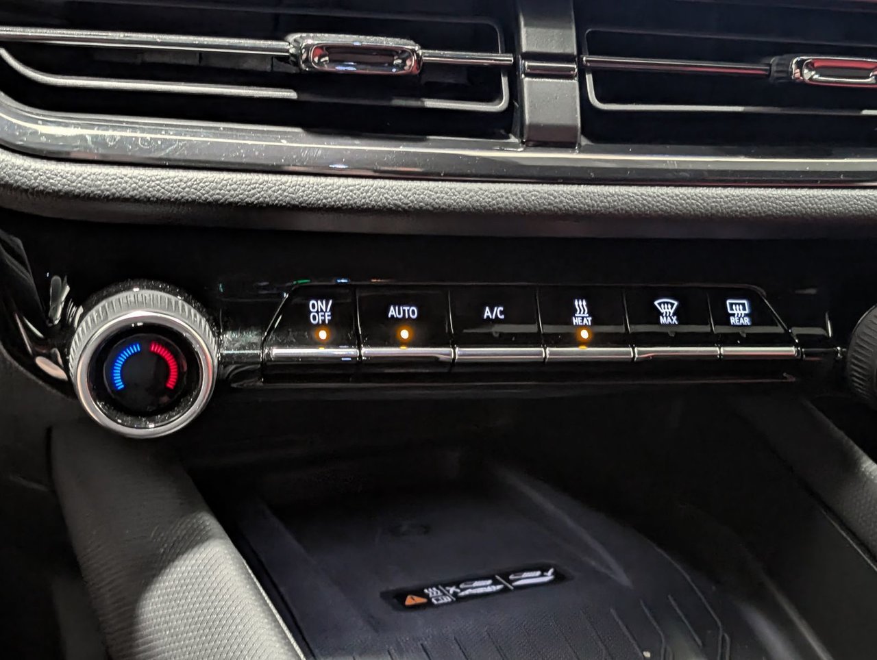 2025 Chevrolet Equinox EV RS Saint-Eustache - photo #14