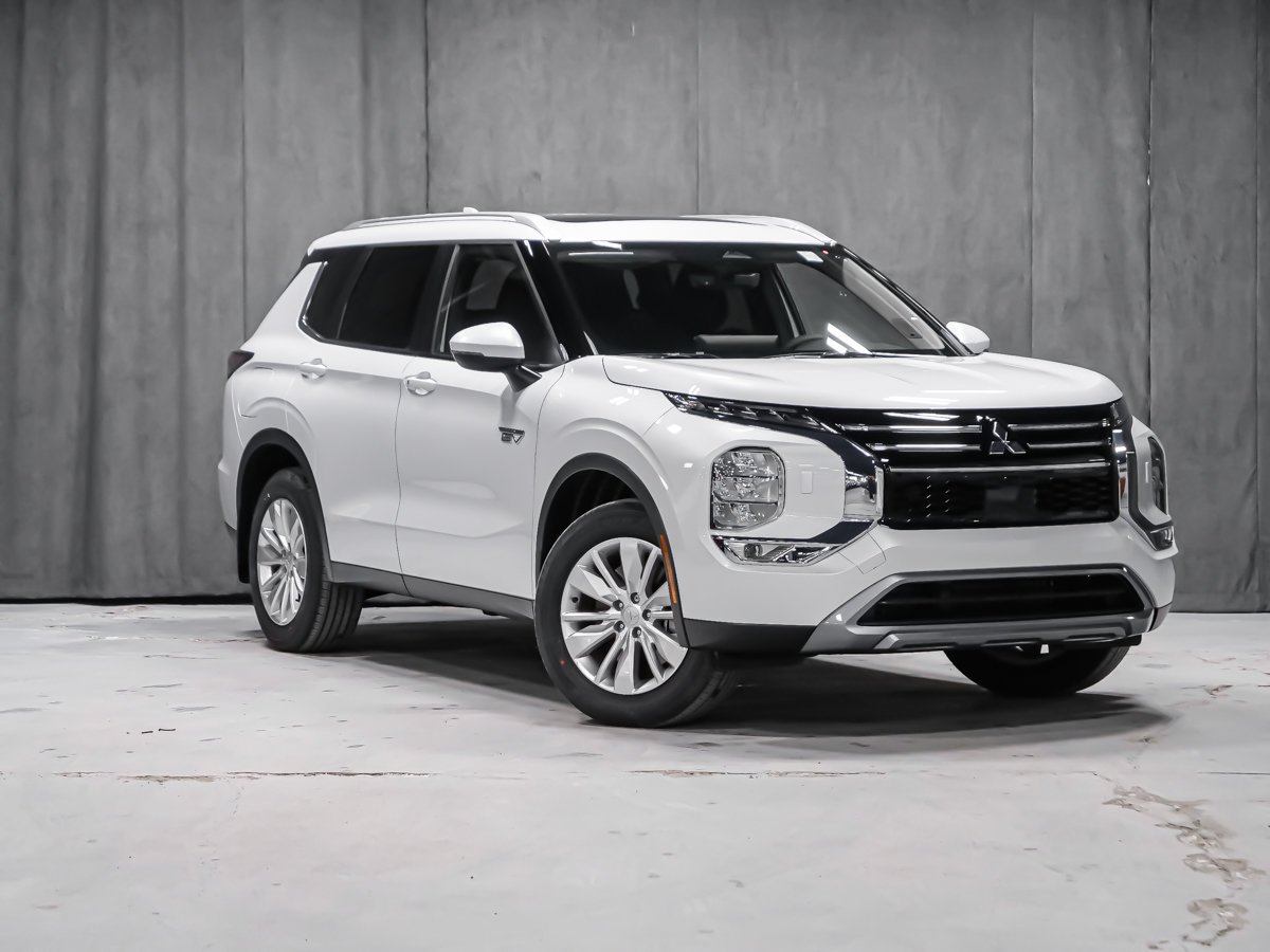 Mitsubishi Outlander PHEV SE 2026 Fini taillé diamant Blanc de qualité supérieure Montréal - photo #1