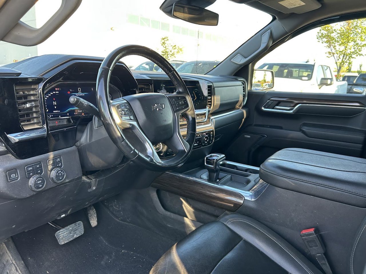 2024 Chevrolet Silverado 1500 4WD Crew Cab 147 LT Trail Boss Grey Sherwood Park - photo #6