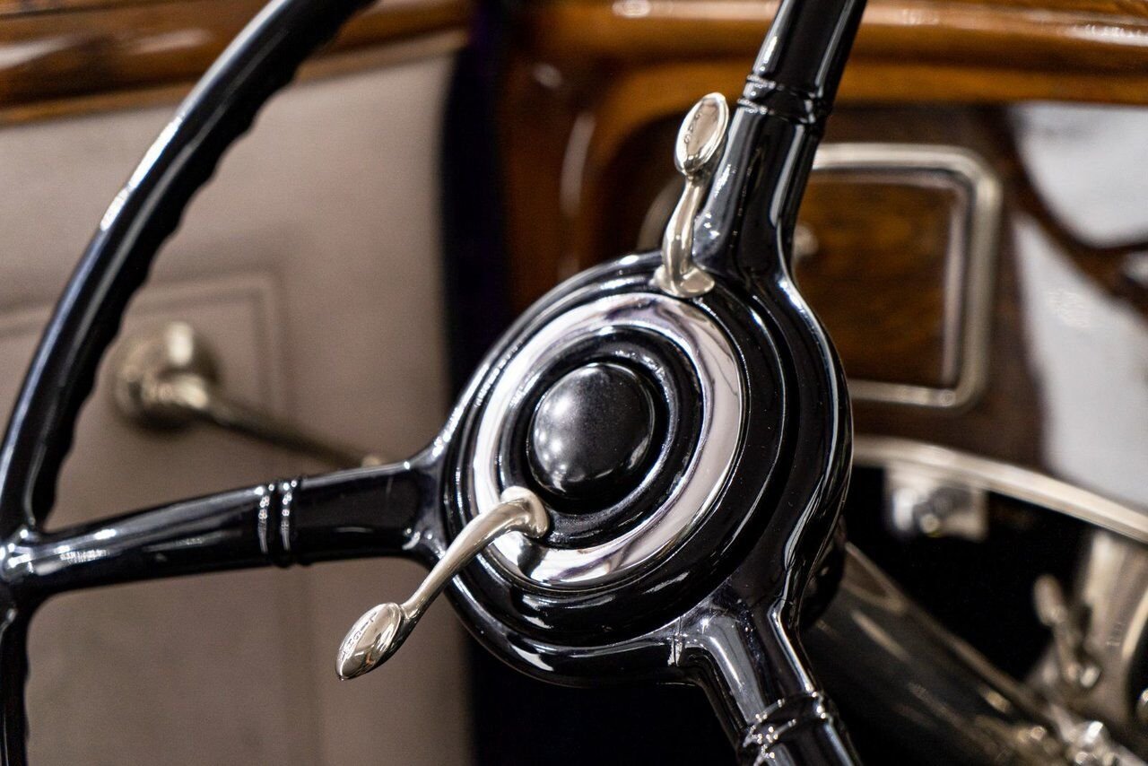 1933 Lincoln KB Victoria Coupe One Of 18 Built, And The Only Known Surviving **PRICE IN USD** Purple Montreal - photo #65