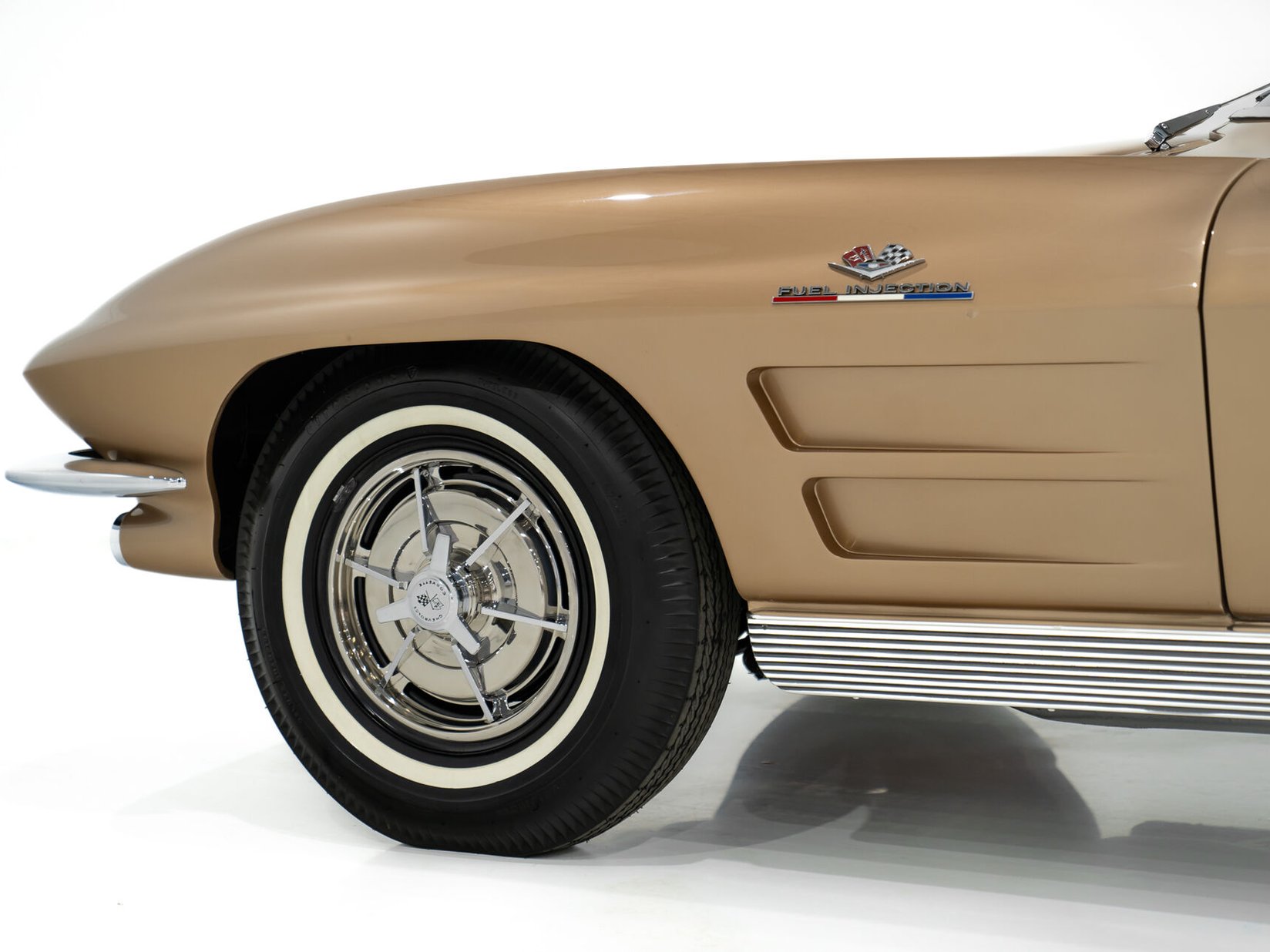 Chevrolet Corvette Fuel Injection Moteur Matching 327 à injection développant 360 chevaux | PRICE IN USD 1963 Beige Montréal - photo #37