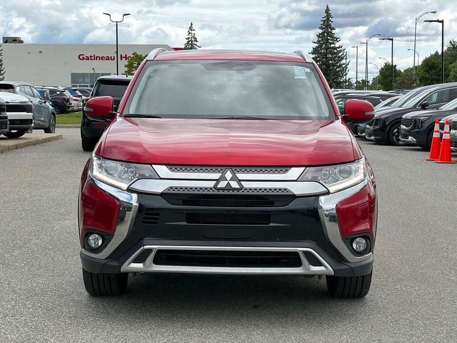 2020 Mitsubishi Outlander 2020 Red