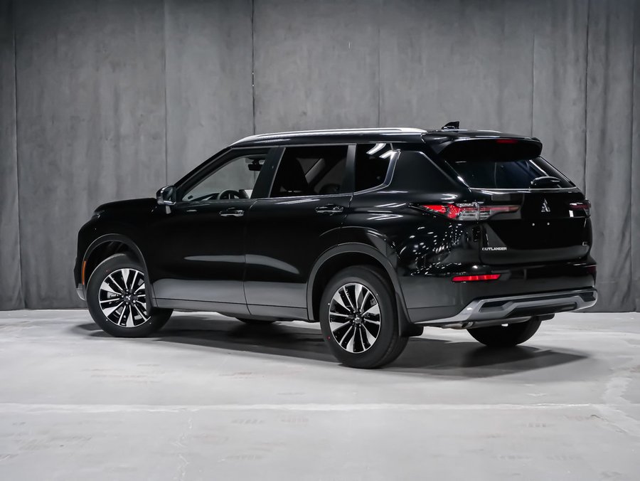 Mitsubishi Outlander LE 2026 Diamant noir