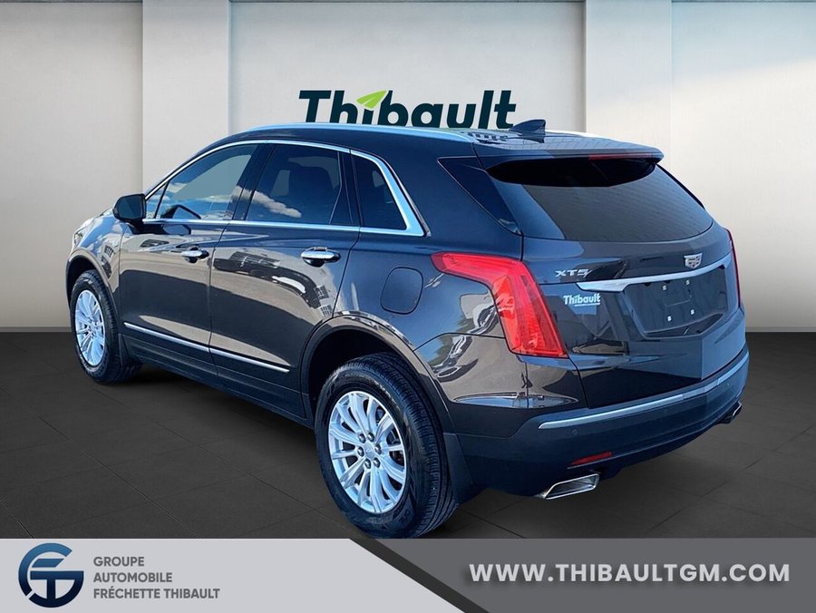 CADILLAC XT5 Traction avant, 4 portes 2018 Gris