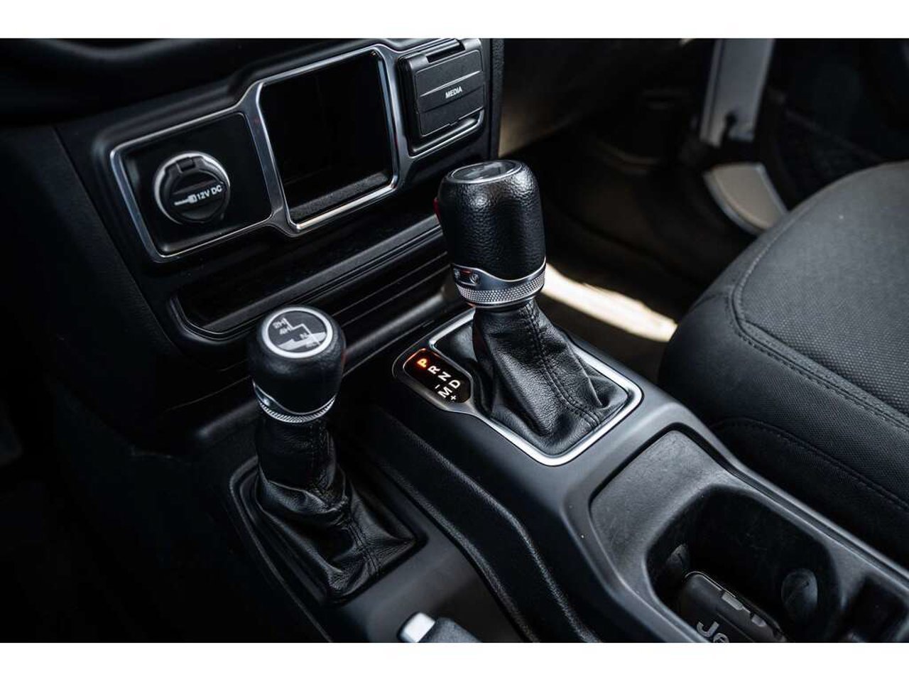 Jeep Wrangler Willis 4x4 2022 Argent Sainte-Julienne - photo #24