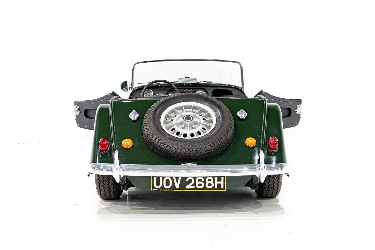 1970 Morgan Plus 8 Unrestored with only 7137km (4435miles) | PRIX EN USD Green Montreal - photo #67