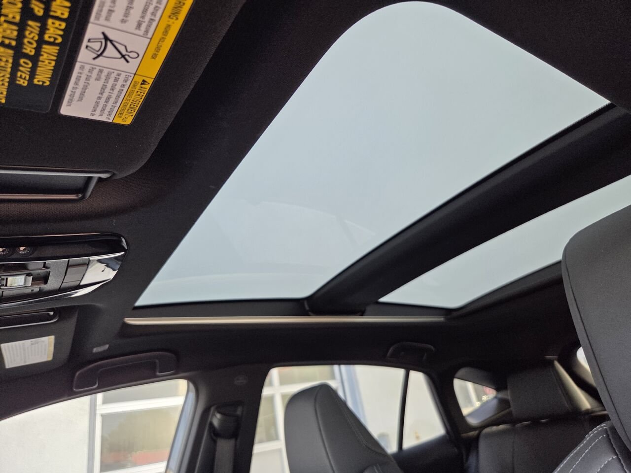 2023 Toyota VENZA Grey Mont-Laurier - photo #16