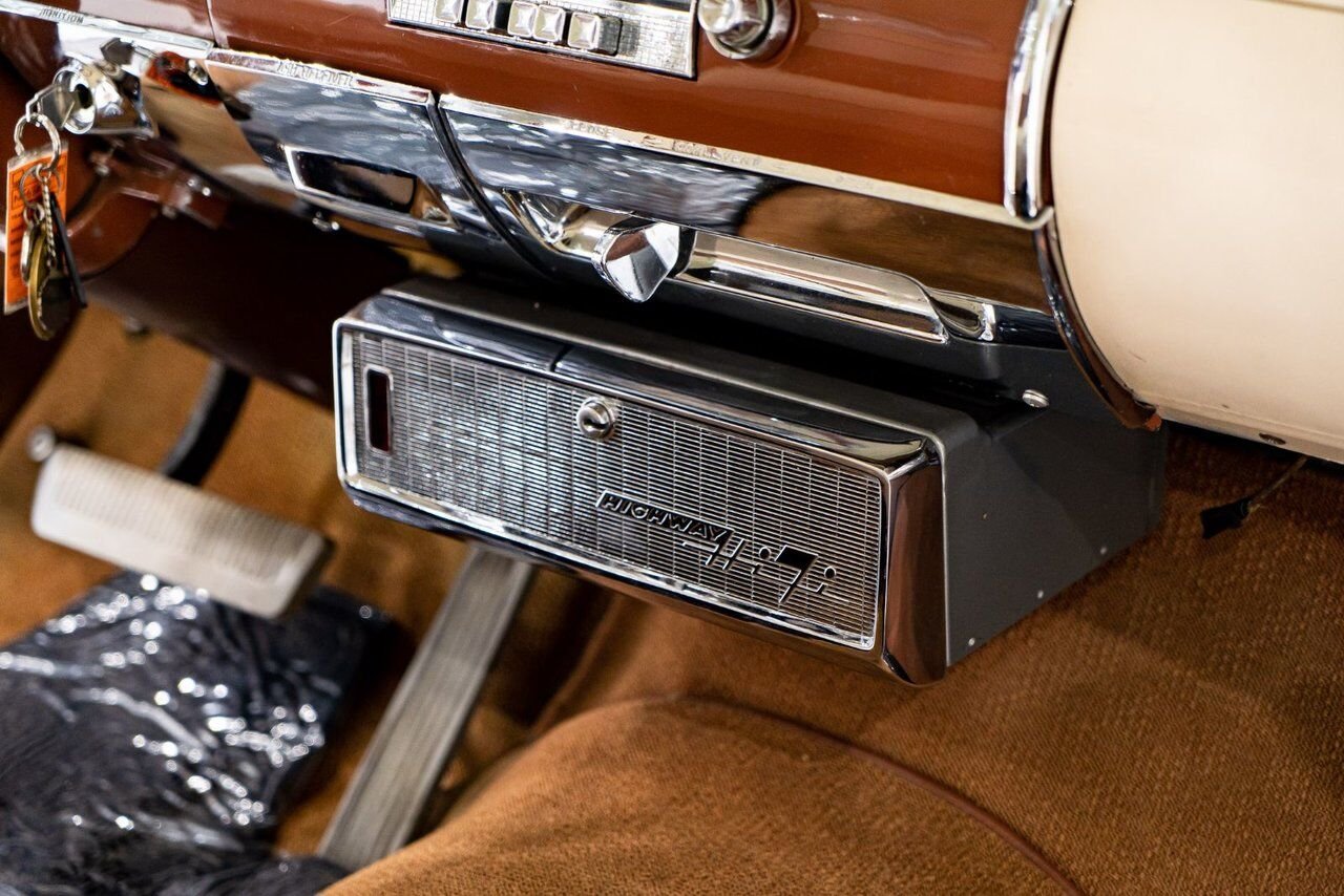 1956 Chrysler New Yorker PRICE IN USD Fantastic driver with extensive documentation | PRICE IN USD Beige Montreal - photo #8