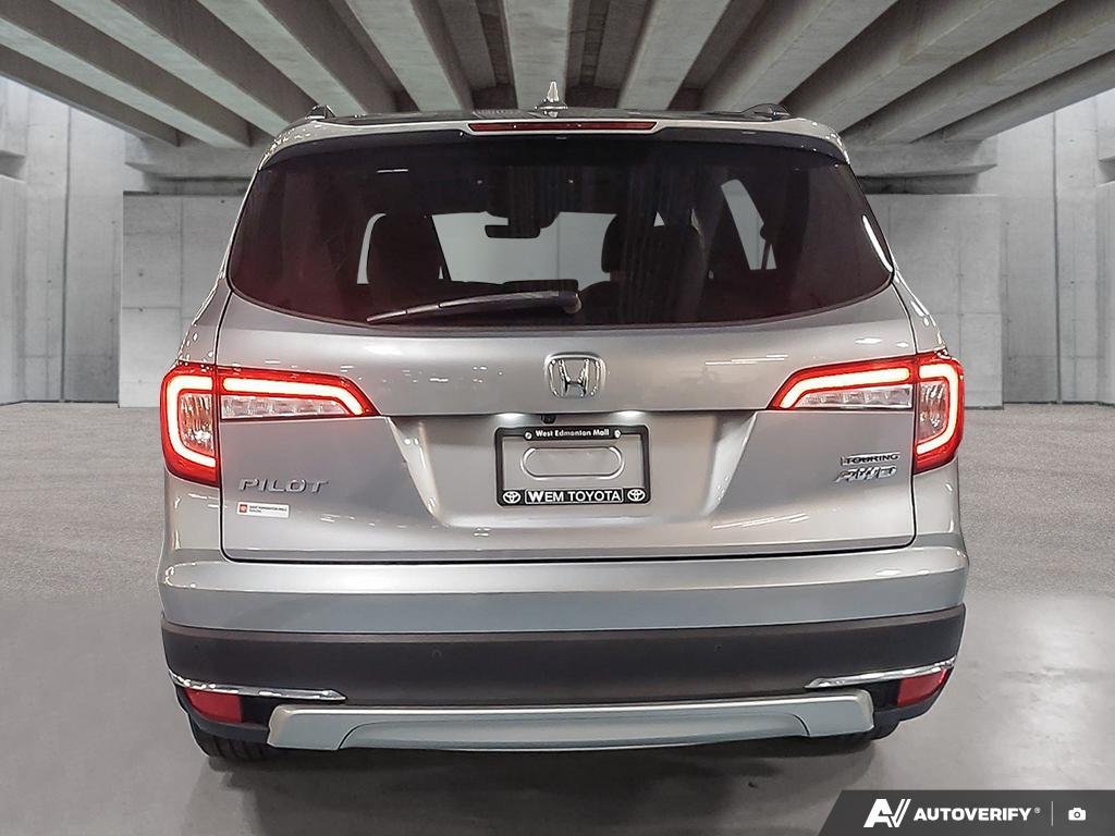 2020 Honda Pilot 2601975A | Touring 8-Passenger Silver Edmonton - photo #4