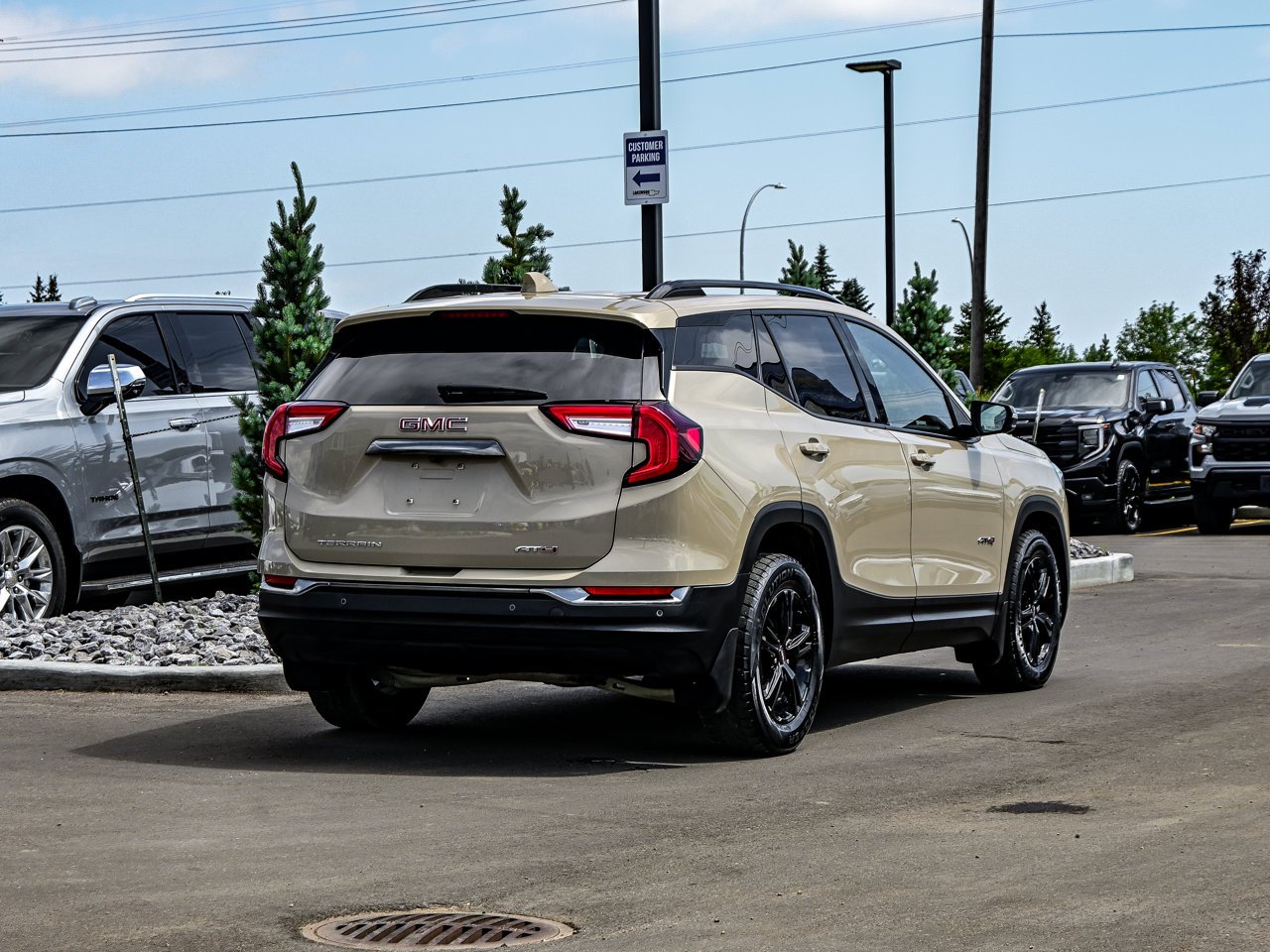 2022 GMC Terrain AWD 4dr AT4 Beige Sherwood Park - photo #13