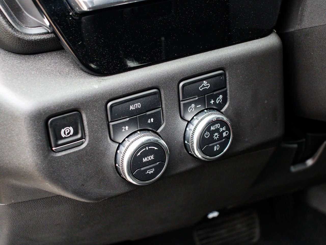 2025 GMC Sierra 1500 4WD Crew Cab 147 Elevation White Sherwood Park - photo #16