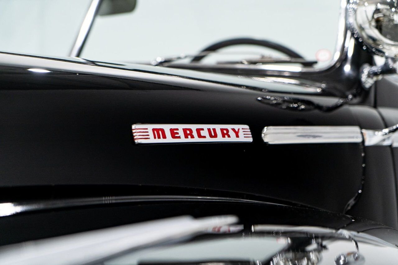 Mercury Eight **PRICE IN USD** 1947 Noir Montréal - photo #30