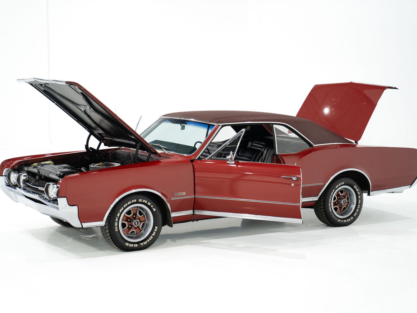 Oldsmobile Cutlass 442 *PRIX EN USD* Numéros entièrement Matching Non restaurée Repeinte une seule fois 1967 Rouge Montréal - photo #55
