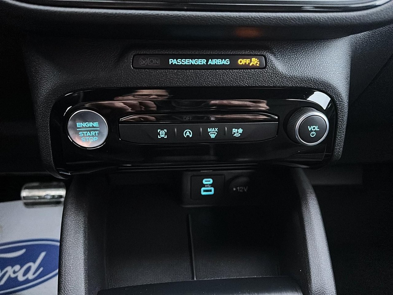 Ford Escape 2023 Blanc Rouyn-Noranda - photo #15