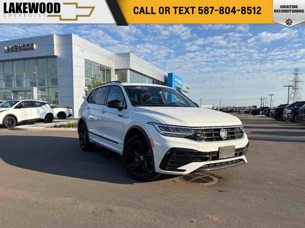 2024 Volkswagen Tiguan Comfortline R-Line Black Edition 4MOTION White Sherwood Park - photo #0