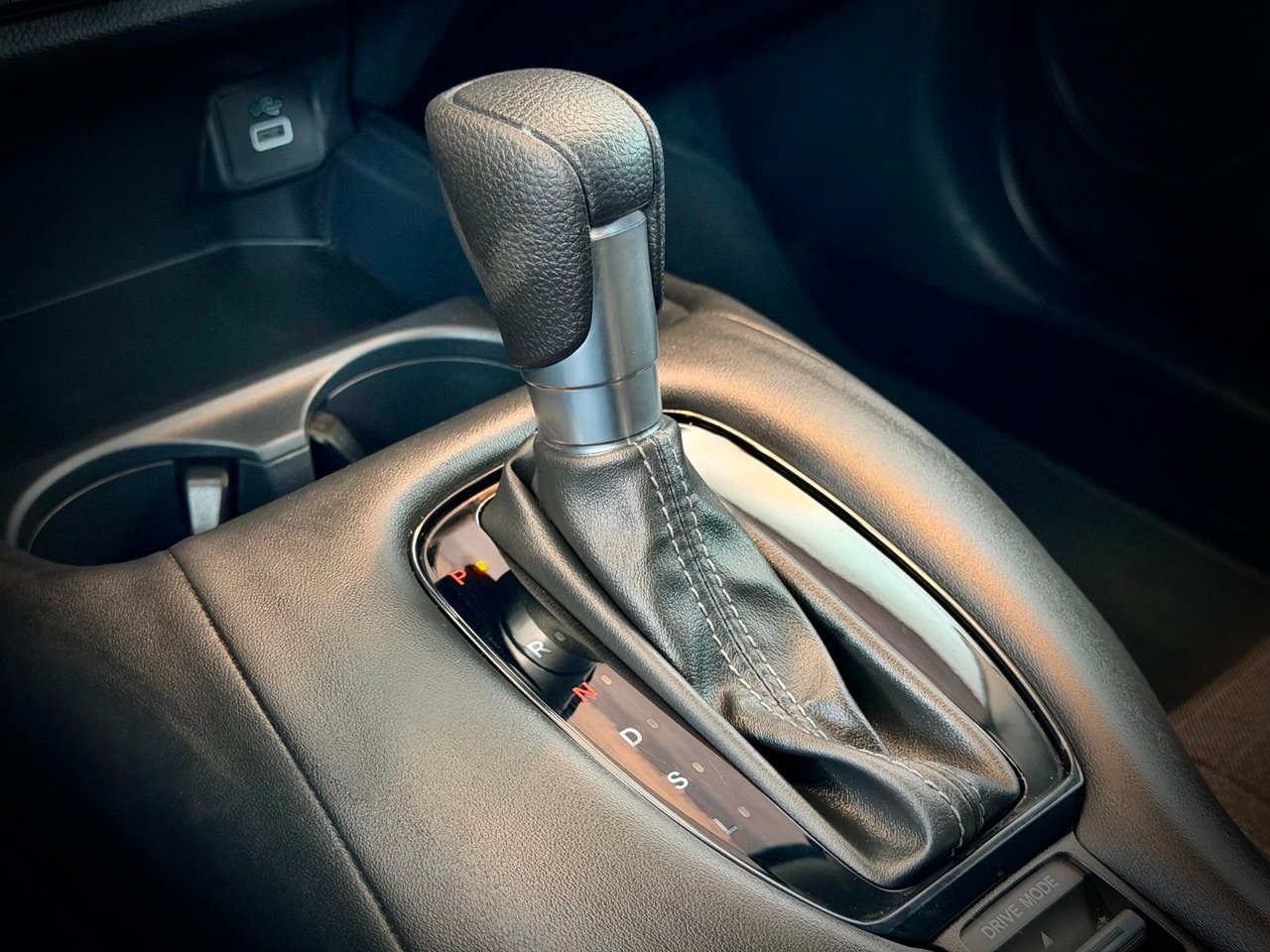Honda HR-V 2025 Gris Notre-Dame-des-Prairies - photo #30