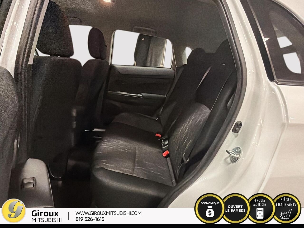 2025 Mitsubishi RVR White Sainte-Agathe-des-Monts - photo #8