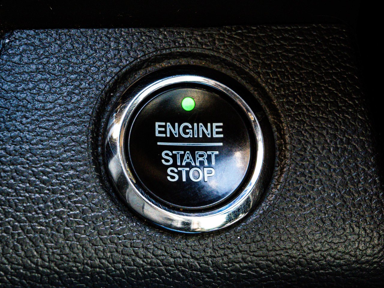 2022 Ford Super Duty F-350 SRW Platinum 4WD Crew Cab 6.75' Box Black Sherwood Park - photo #24