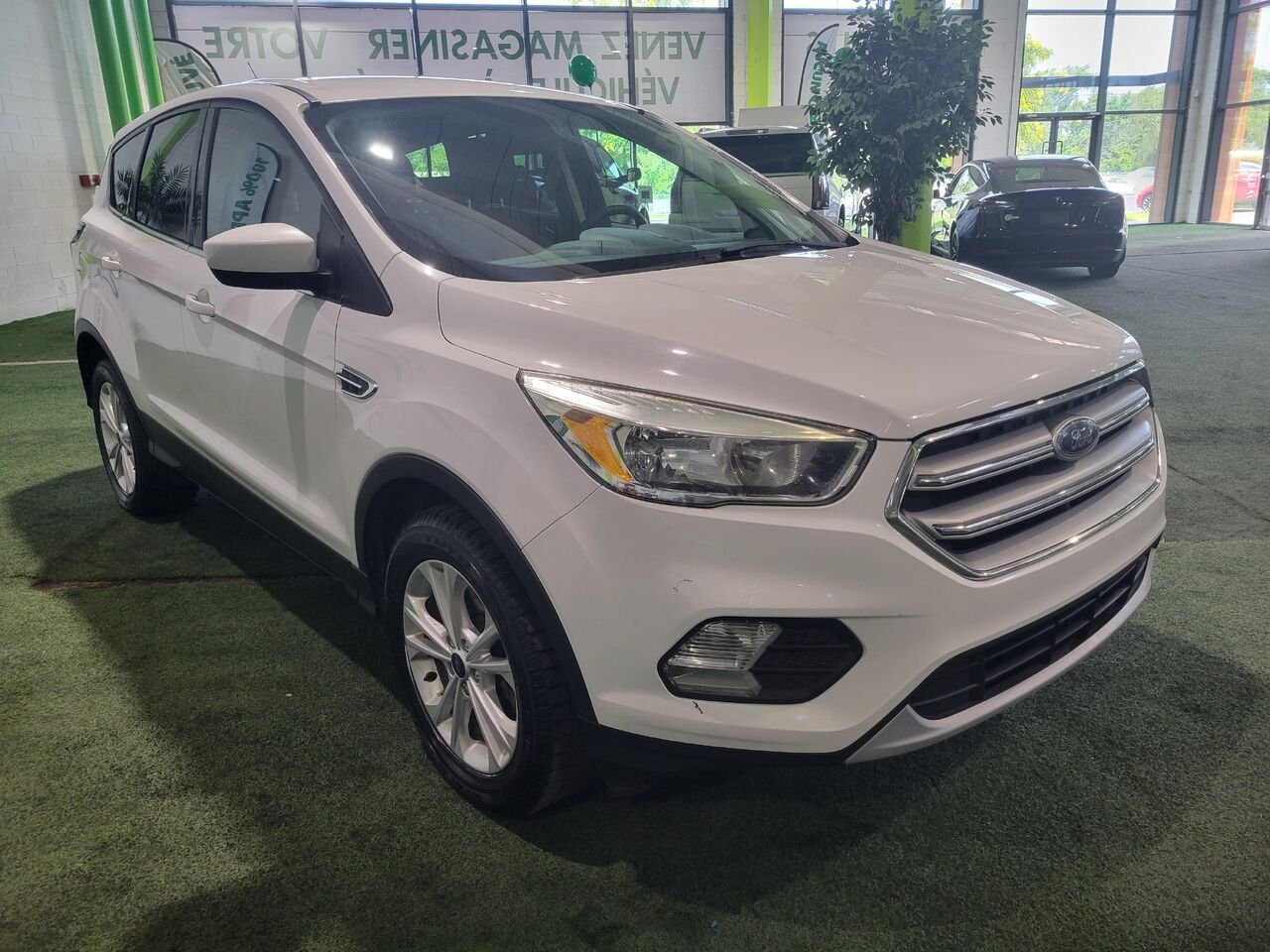 2017 Ford Escape White  - photo #7