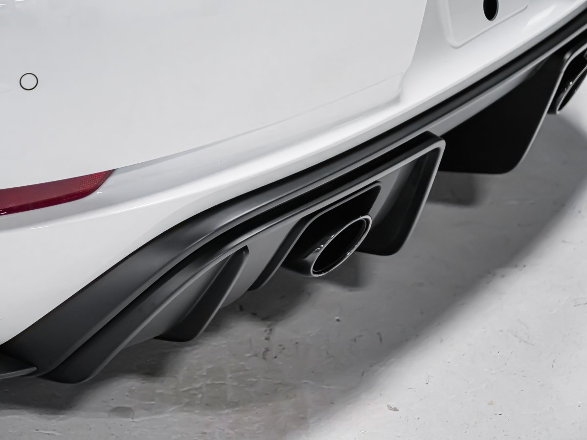 Porsche 718 Cayman GT4 RS 2025 Blanc Montréal - photo #9