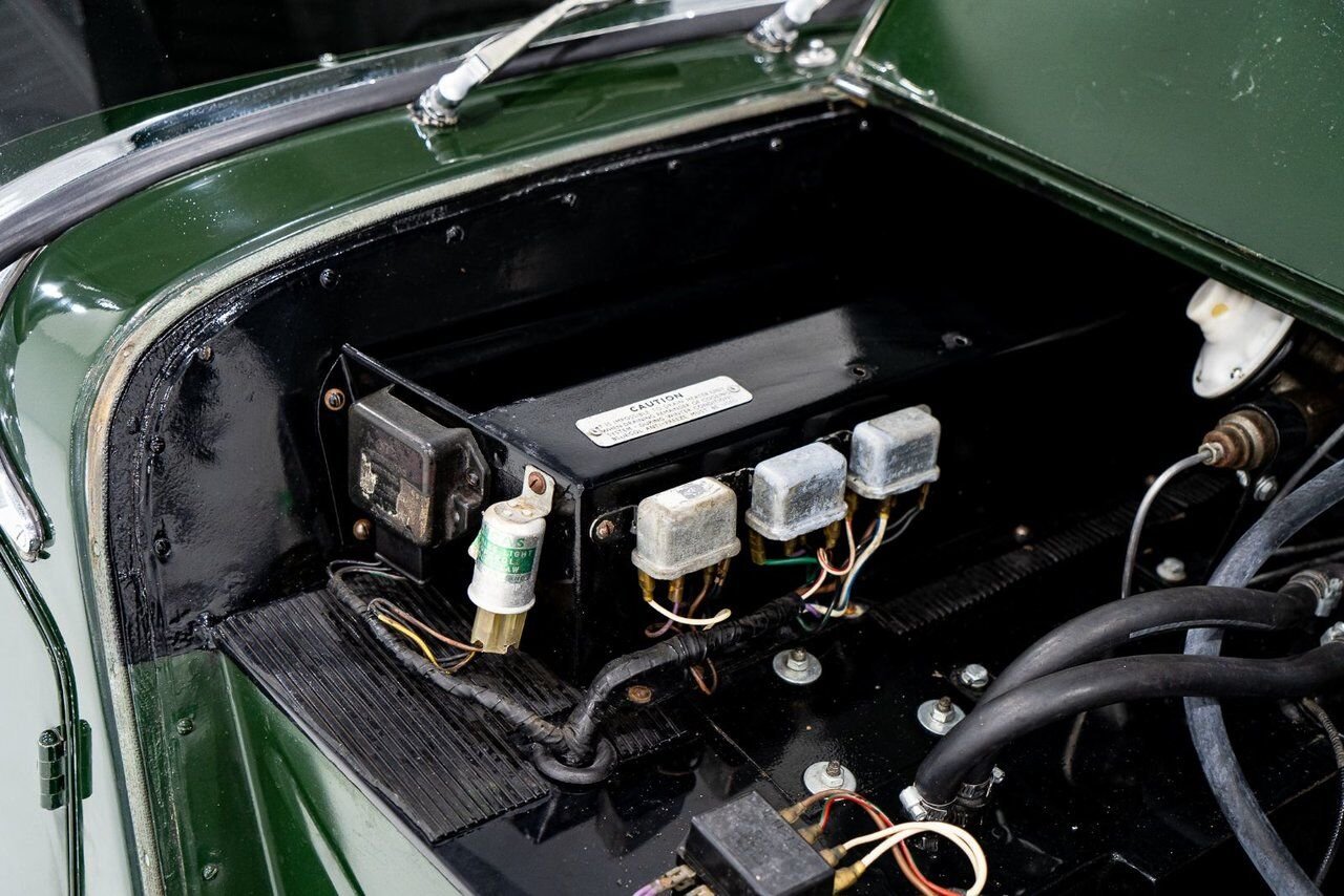1970 Morgan Plus 8 Unrestored with only 7137km (4435miles) | PRIX EN USD Green Montreal - photo #77