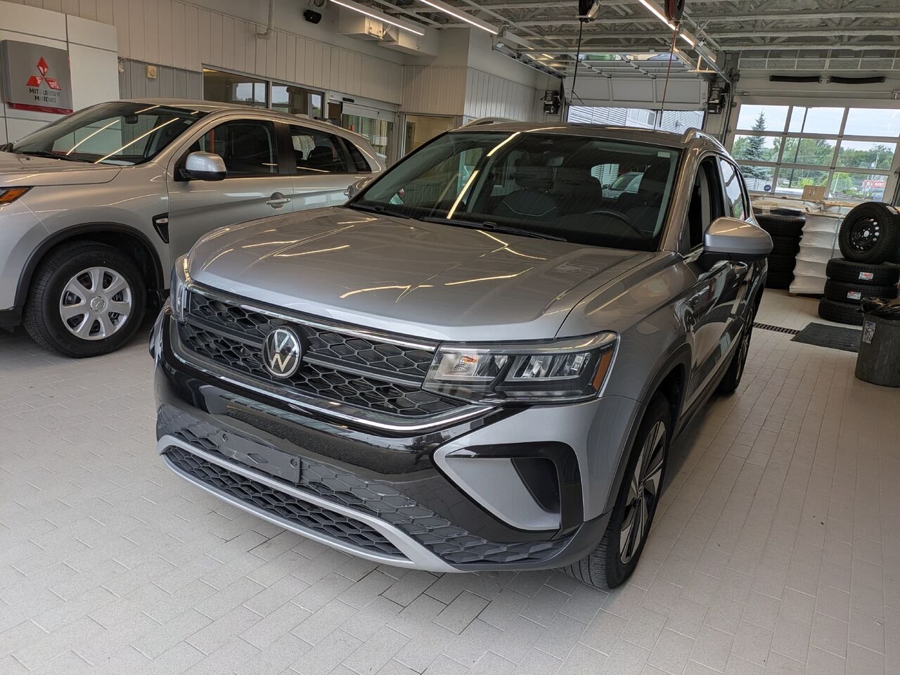 2024 Volkswagen Taos Grey Gatineau - photo #1