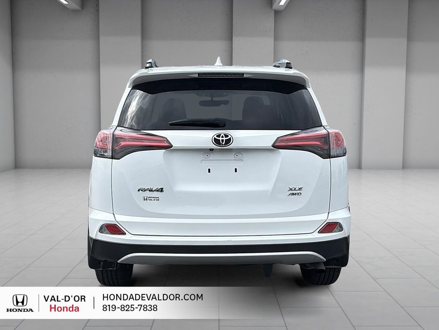2016 Toyota RAV4 2016 White