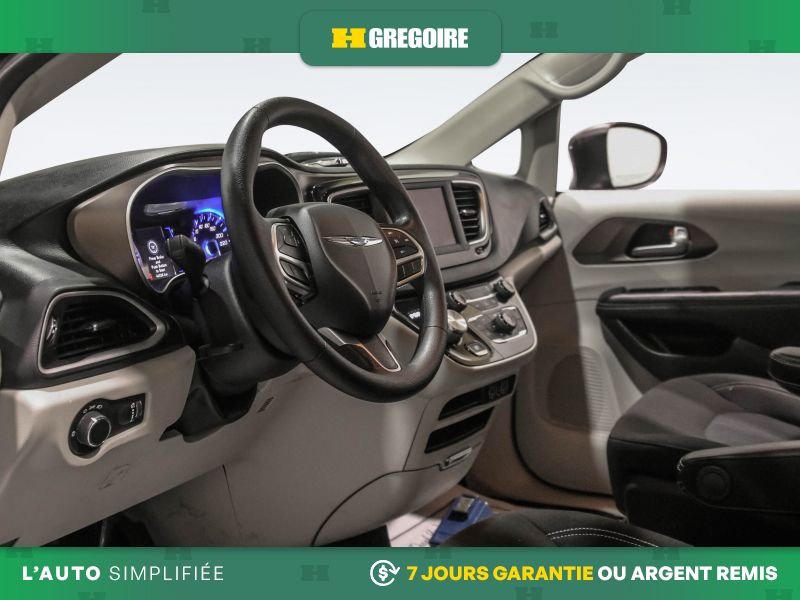 2021 Chrysler Grand Caravan Black Saint-Eustache - photo #11