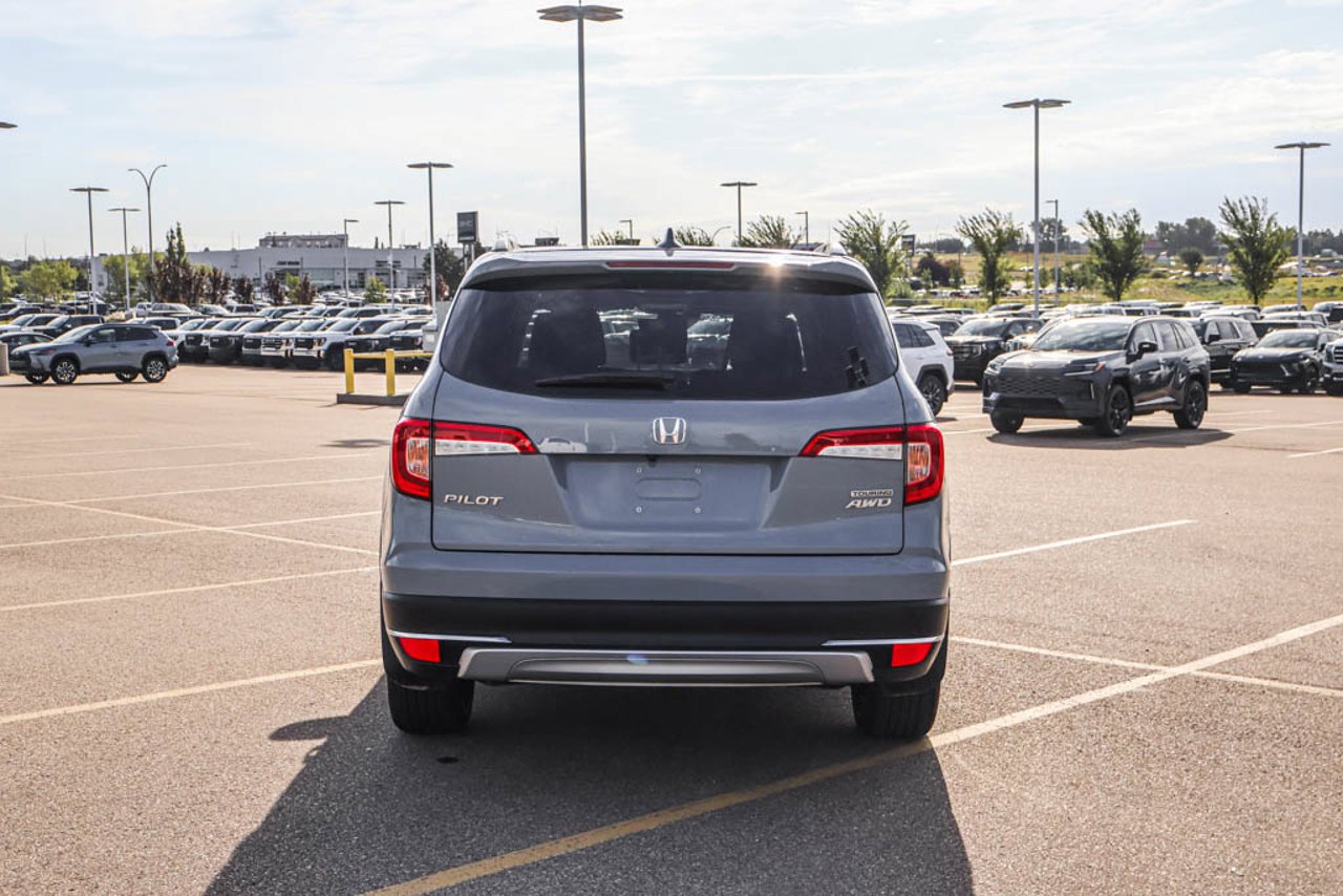 2022 Honda Pilot Touring 7-Passenger AWD Grey Sherwood Park - photo #6