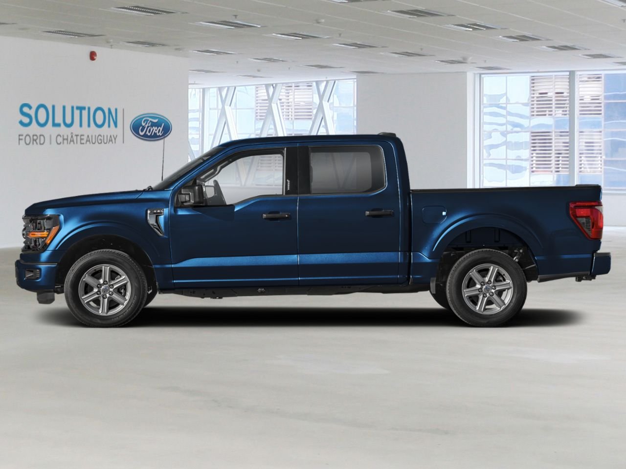 Ford F-150 XLT CABINE SUPERCREW 4RM CAISSE DE 5,5 PI 2026 Bleu antimatière métallisé Châteauguay - photo #2